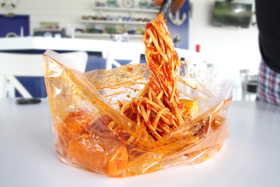 Crab In Da Bag Opens Its Second Outlet At The Water Sports Centre In Kallang METROPOLITANT