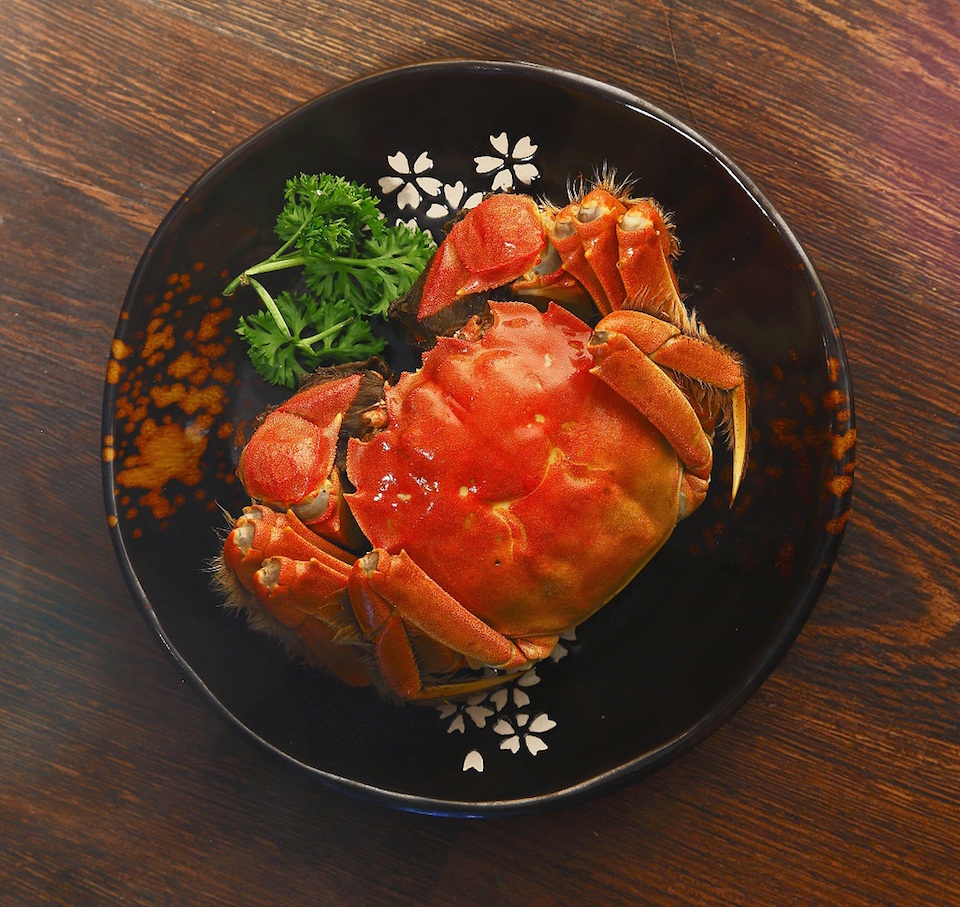 Hairy Crab Delicacies from Hai Tien Lo – Pan Pacific Singapore